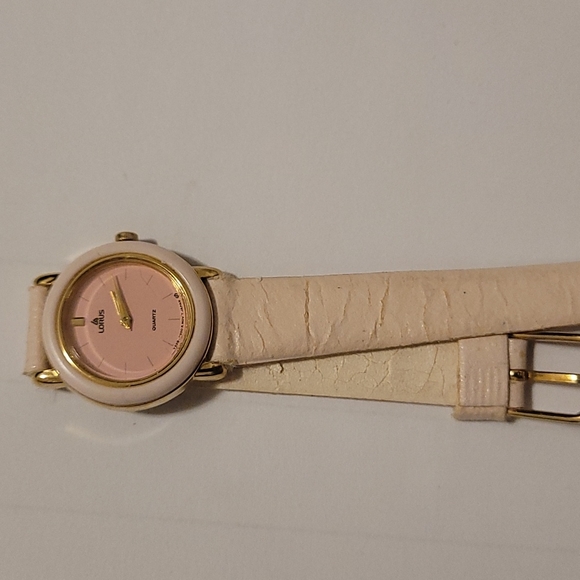 Lorus ladies quartz watch - Picture 2 of 3